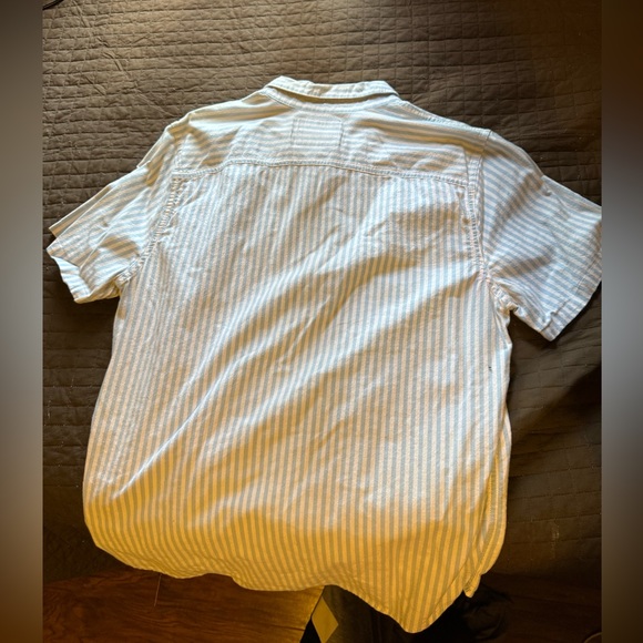 Button up - Picture 2 of 3